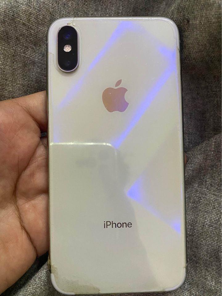 ایفون-xs