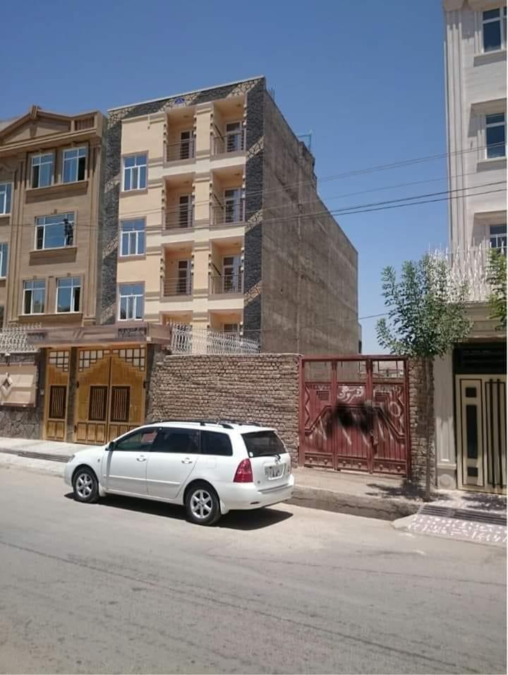 زمین-فروشی