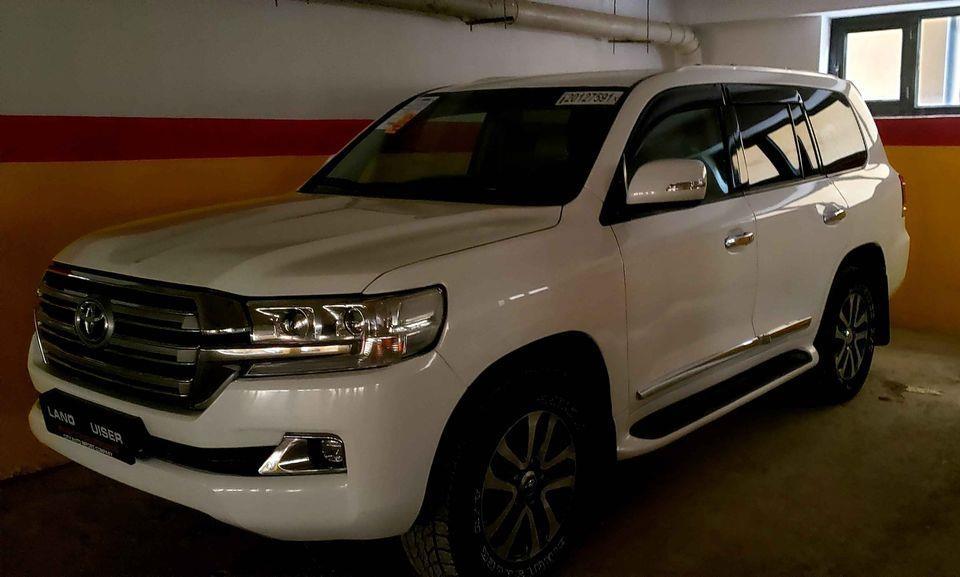 TOYOTA-LAND-CORUCER