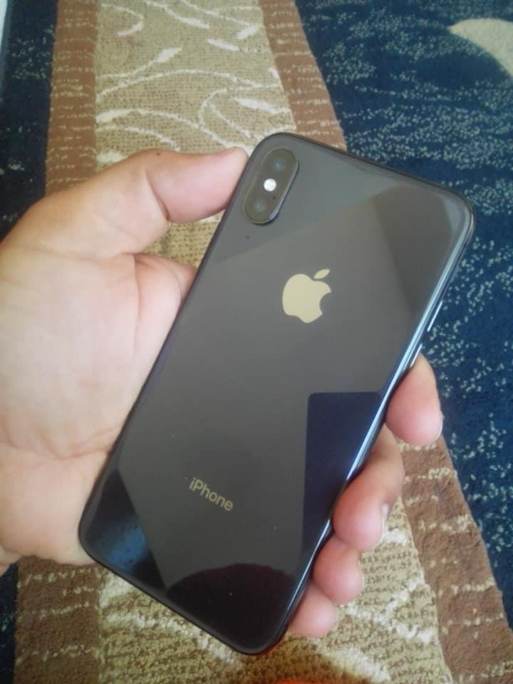 iPhone-X-black
