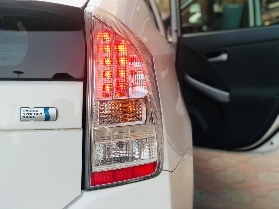Toyota-Prius-Hybrid