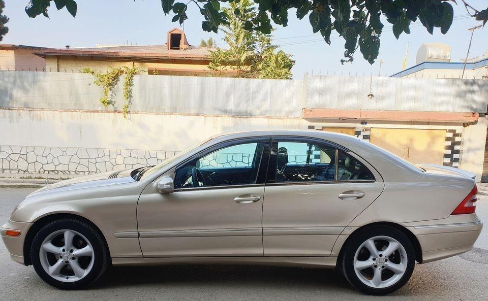 Mercedes-Benz-C-Class-320