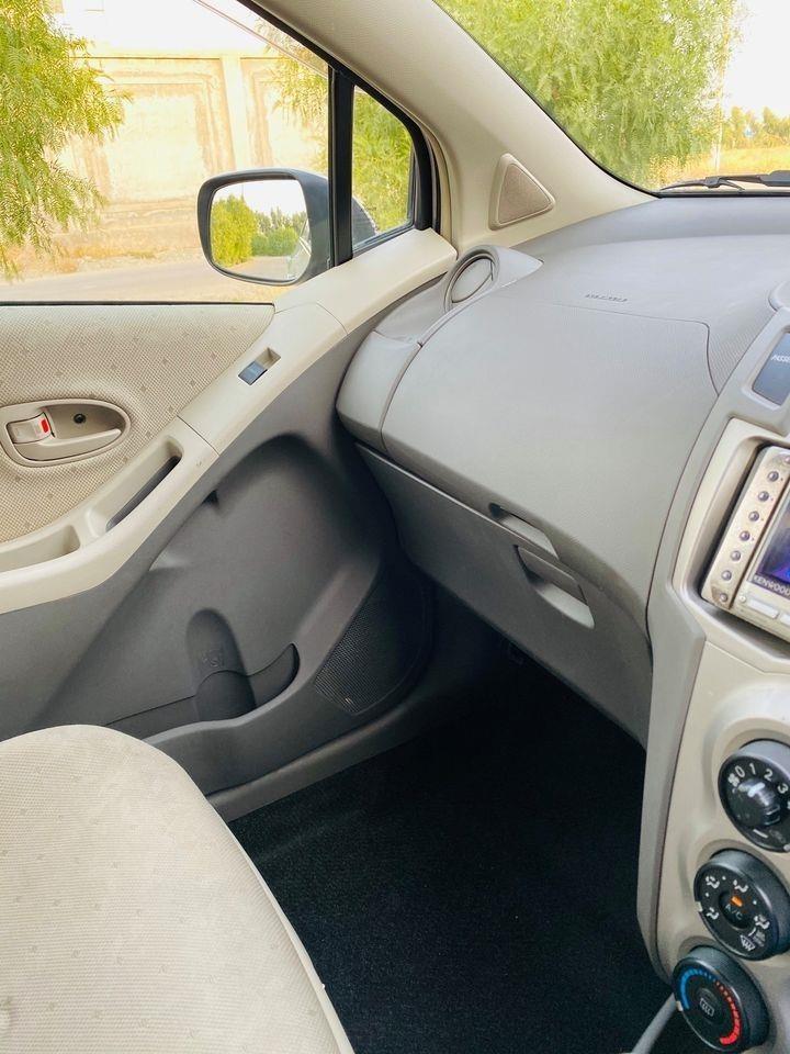 Vitz-2010-نواریده-د-چلو-په-زمانت