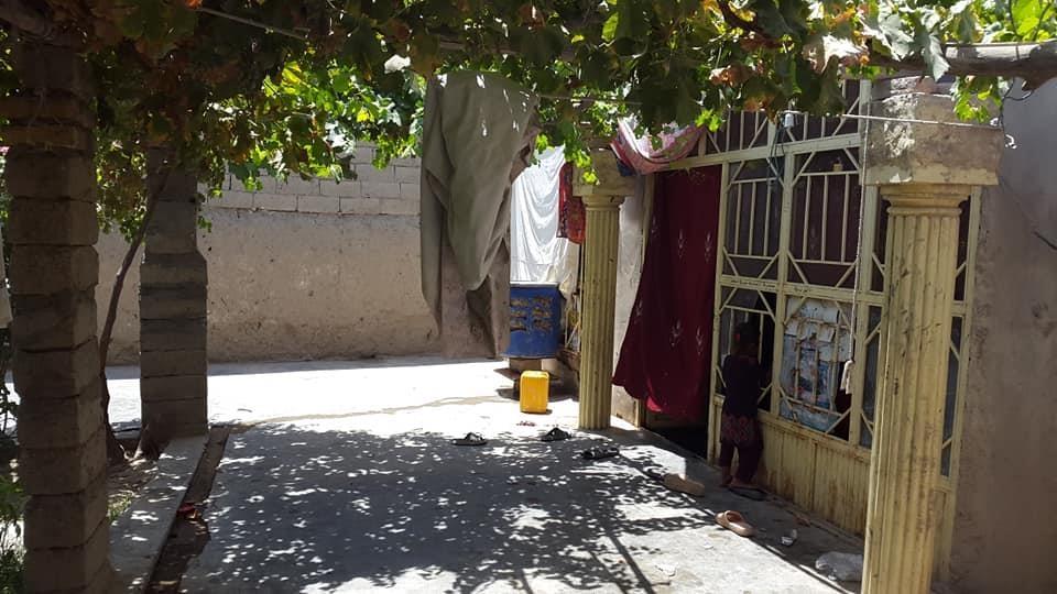 دخرڅ-ارزانه-کور