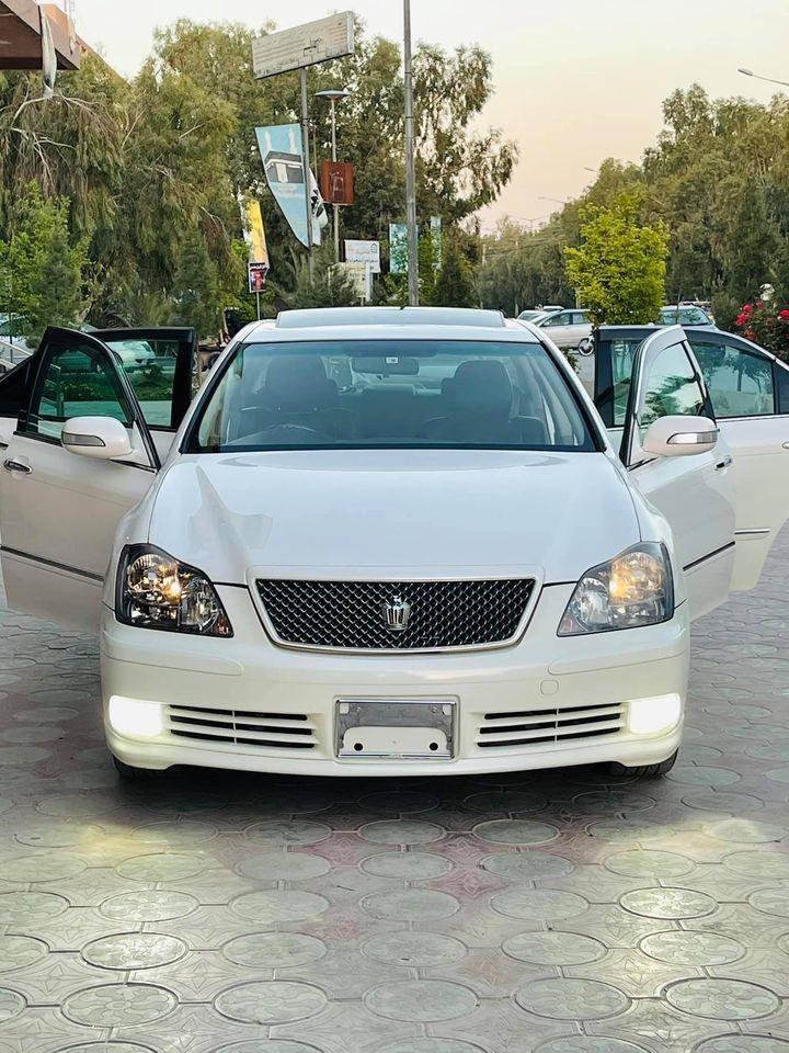 Toyota-crown