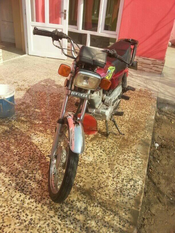 ﯾﮏ-ﻋﺮاده-ﻣﻮﺗﺮ-ﺳﺎﯾﮑﻞ-وﻟﻮو-اﯾﺮاﻧﯽ