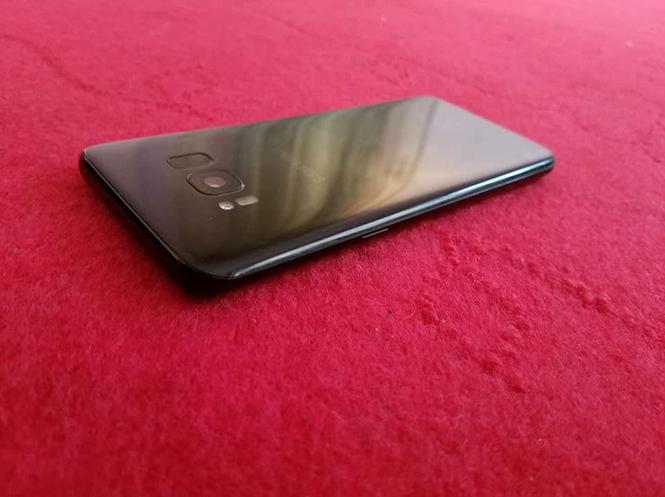 سامسونگ گلکسی s8 2018 1 simبسیار ثابت 0786256975