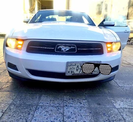 Ford Mustang 2012, 2011