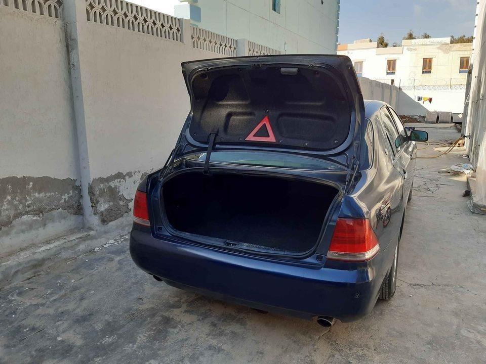 Crown-Royal-Saloon-2005-model-Aino-Mina--0705588038
