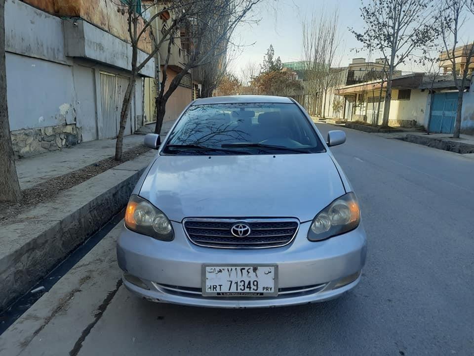 Toyota-Corolla-2005-LE
