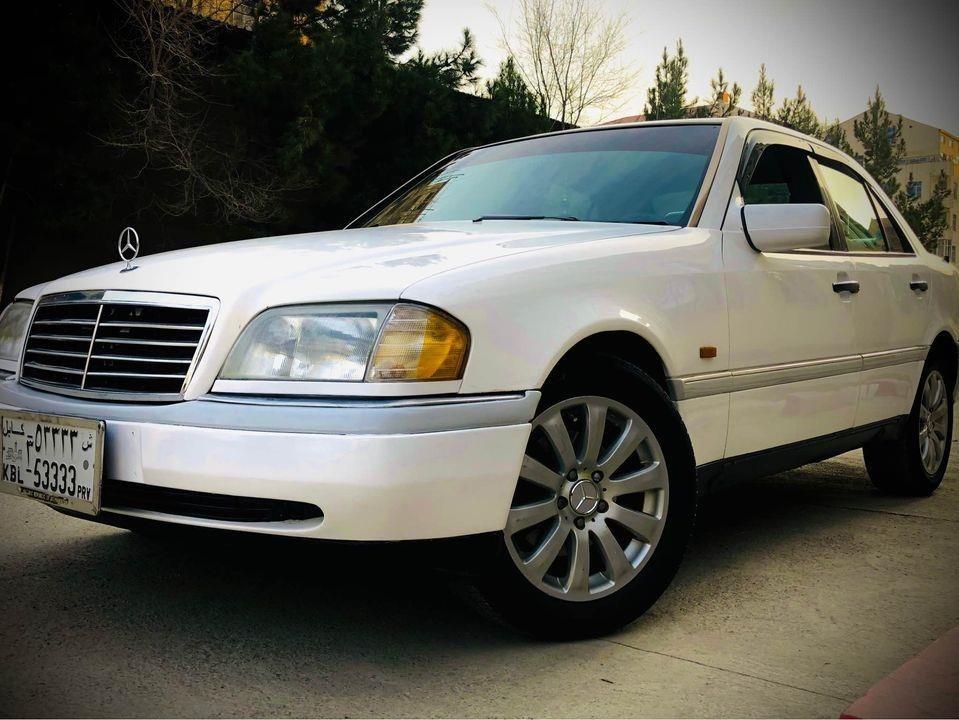 Mercedes-Benz-1996-c200