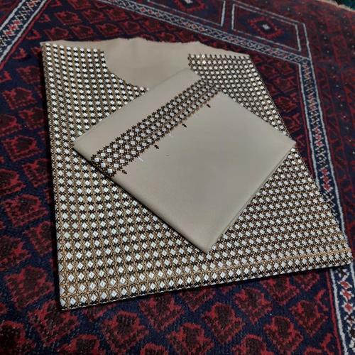یوه دانه ښایسته چها رکونجه غاړه