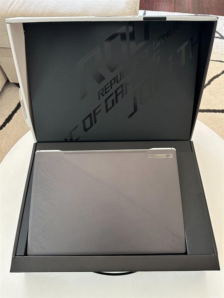 Asus-ROG-Zephyrus-G15-GA503-15-6-QHD-3-3GHz-AMD-Ryzen-9-5900