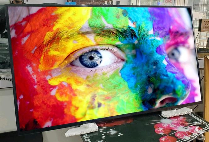 تلویزیون 55 انچ اصلی LG.سمارت و قابل وصل به موبایل