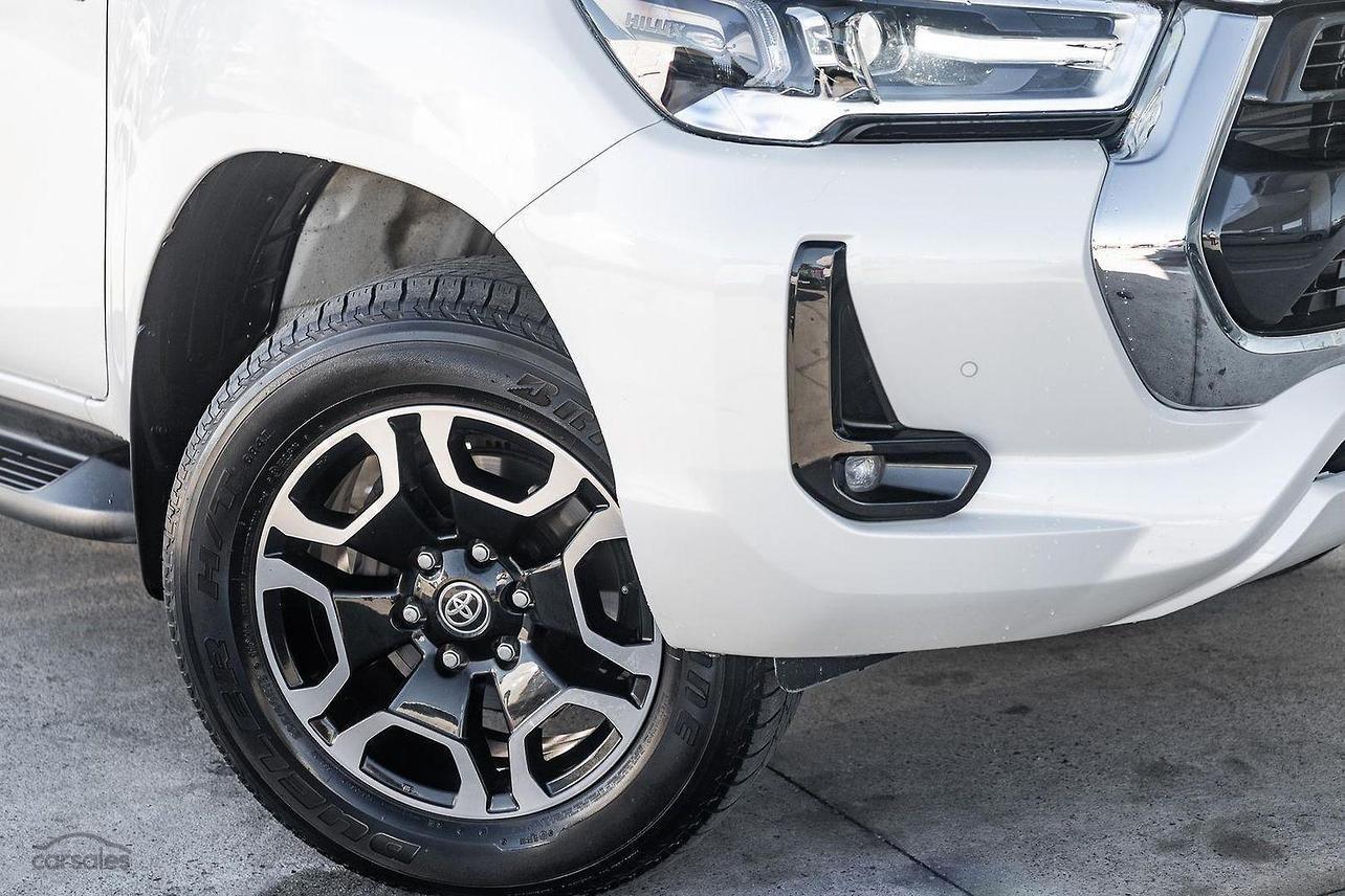 2020-Toyota-Hilux-SR5-Auto-4x4-Double-Cab