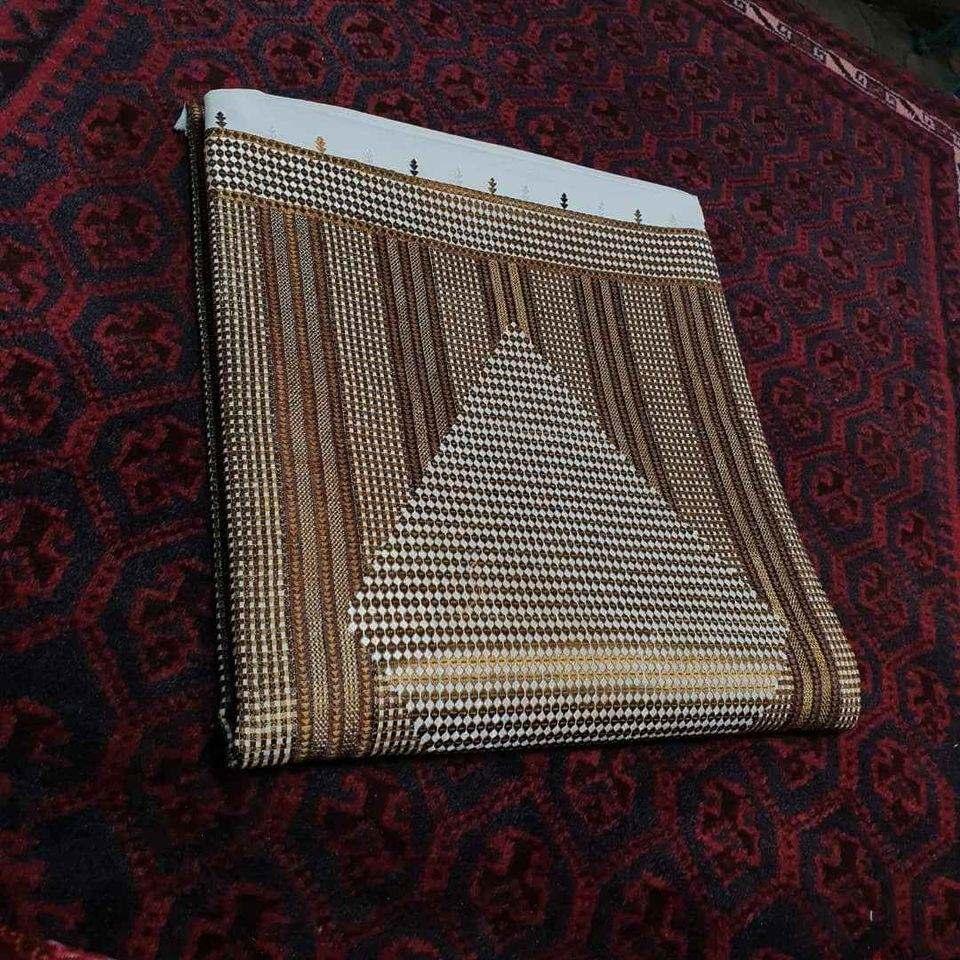 ډیزین-لاسی-خامکی-غاړه
