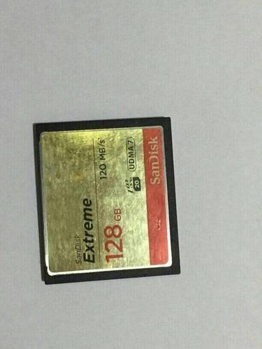 میمری کارت 128gb و بطری کمره