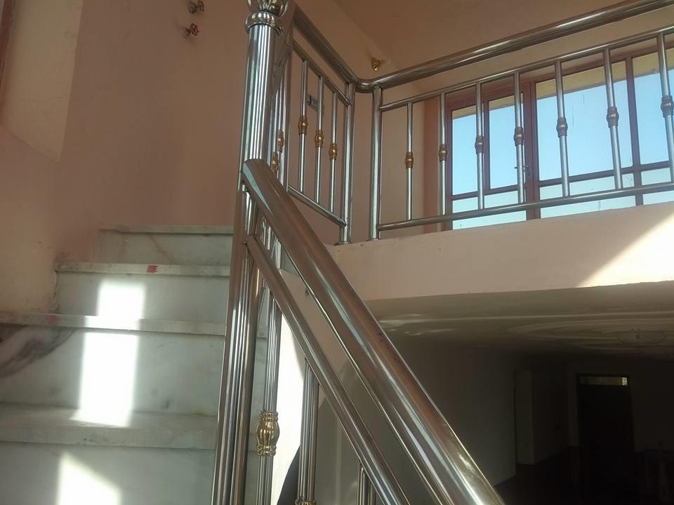 خانه-فروش