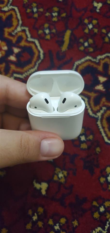Apple-Airpods-Series-2