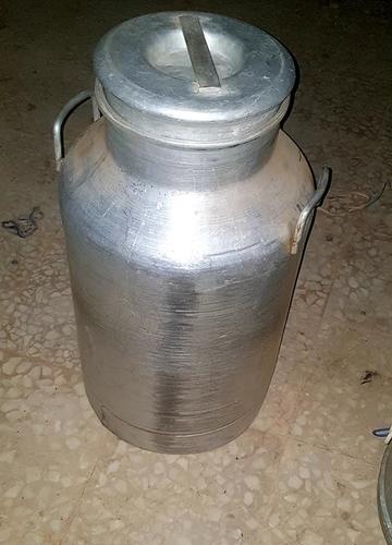 یخچال ویرینی و بعضی از لوازم لبنیات همراه MDF ، مشک برقی