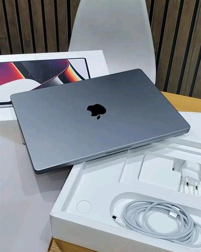 Brand New Mac Book pro Laptop 16GB RAM + 512 SSD
