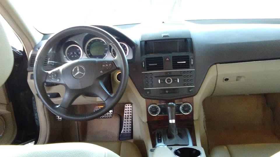 Mercedes-binz-C300-Model-2010