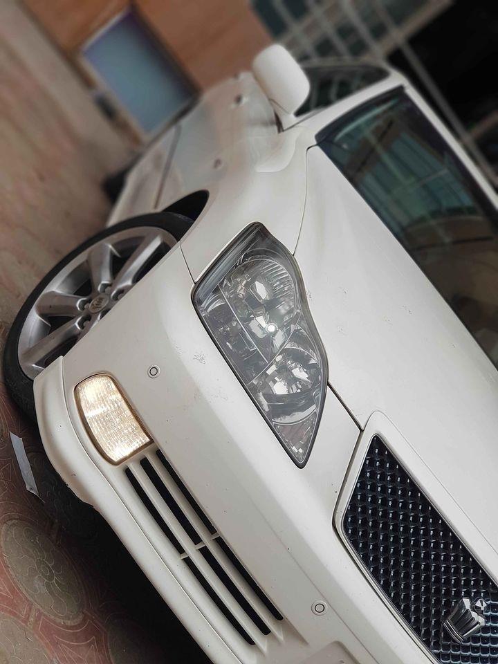 Toyota-Crown-Atlete
