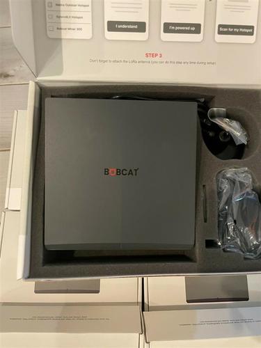 BOBCAT MINER 300 Helium Hotspot HNT- Brand New