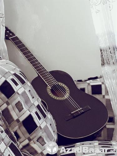 Guitar for sale