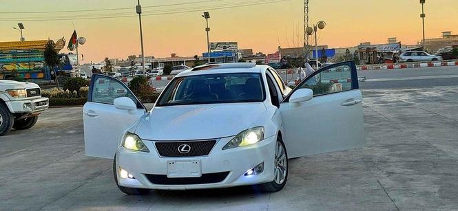 LEXUS 2006 modal pal whiet rang 3500Cc sandrowfdara japani