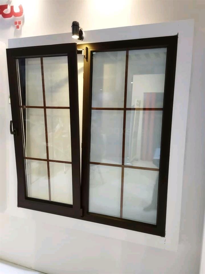 کارخانه-تولید-درب-و-پنجره-دوجداره-UPVC--آلومینیوم-ترمال-بریک