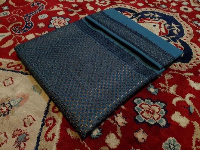 ښایسته رنک اوښایسته ډیزین لاسی غاړه راغلی ده