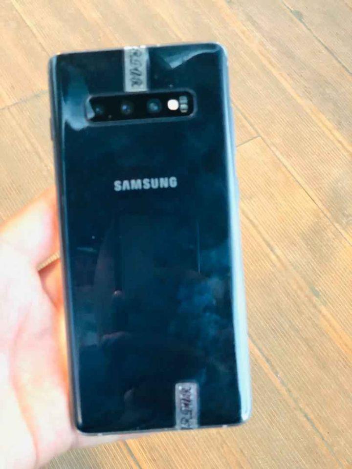 Sumsung-S10-plus