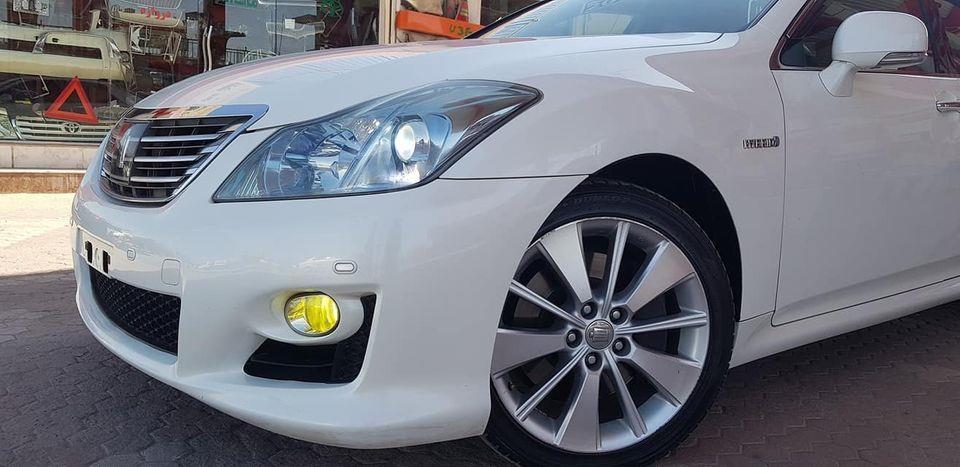 Crown-hybrid-2010-non-used-car