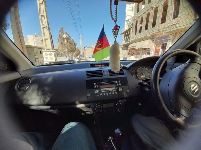 این موتر به فروش است ۰۷۰۲۶۱۷۹۷۲