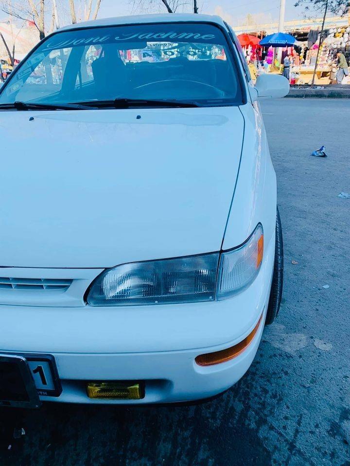 TOYOTA-COROLA