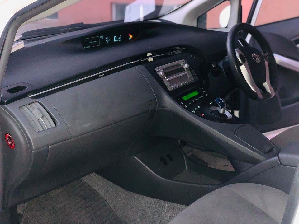 Toyota-prius-hybrid