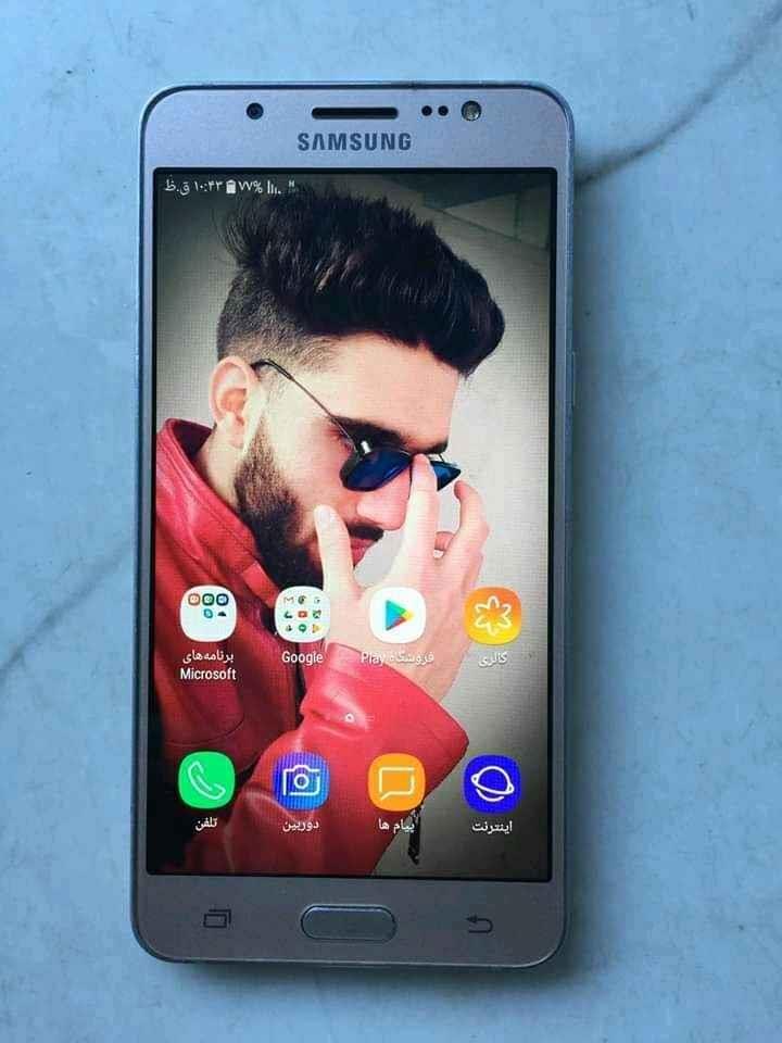 J5-2016-یک-سیت-مبایل