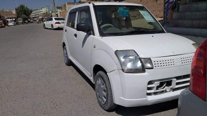 يوه عراد بابوجي موټر د نيمروز کاټ سپين رنګ ماډل 2