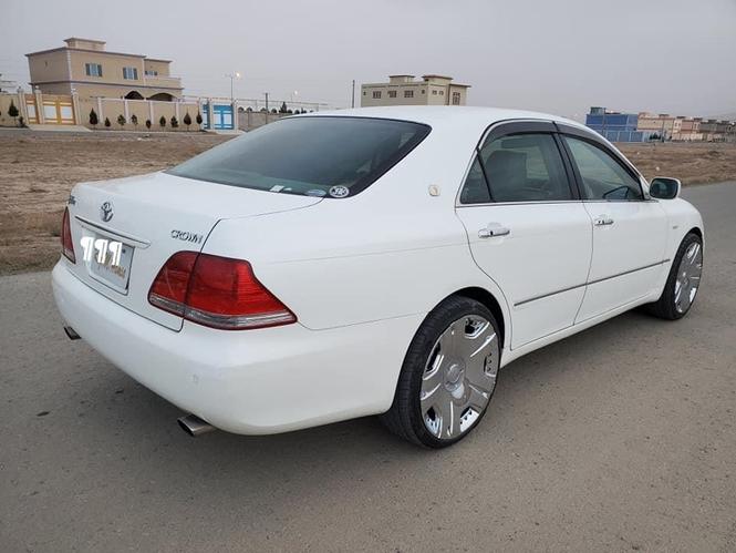 کرون رویال سالونCROWN مادل 2006.غت ماشین 3000 فریمیم رنګ پل