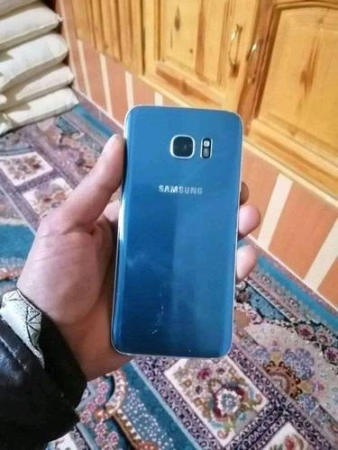 فروش گوشی s7edgeاصلی همه کارش به زمانت32حافظه4جیب رم غنگر
