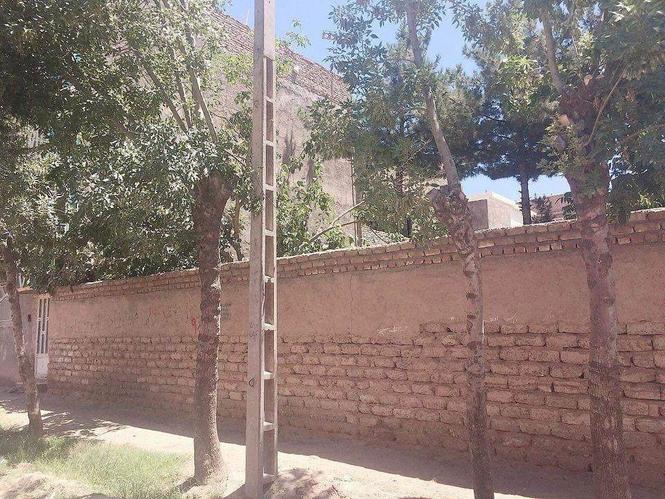 زمین فروشی