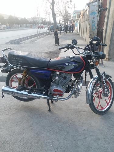 یک موتر سایکل شهاب بسیار تیت است صلف او سوچ 150cc است 3 ورق
