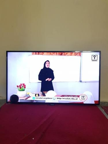 تلویزیون فلپس جنس اصلی لیلامی ۴۰ انچ با کیفیت تصویر عالی