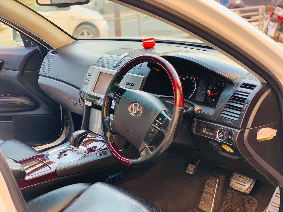 Toyota-Mark-X-Premium