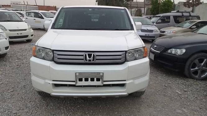 موټر.کراس روډ پل وایټ رنګ
