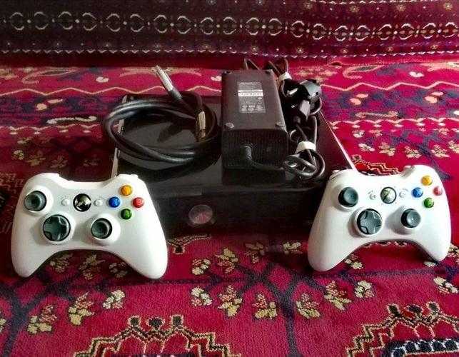 Xbox 360 با دو دسته ویرلس ۷۰۰۰ افغانی کابل خیر خانه 0793592