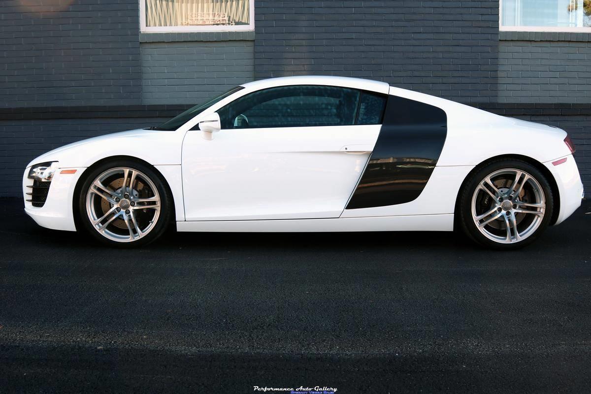 2009-Audi-R8-Quattro-Supercharged