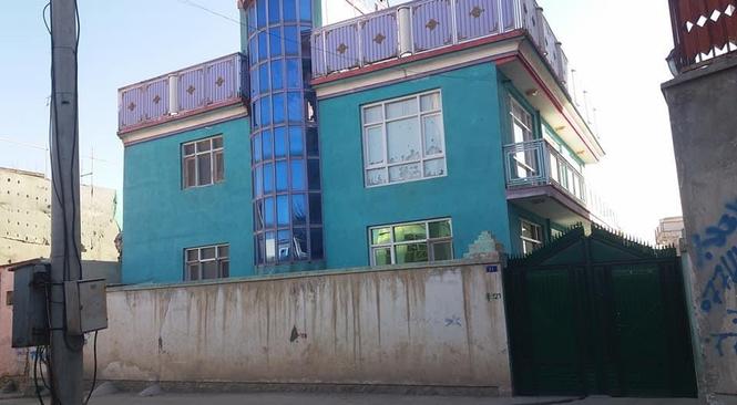 یک دبند حویلی فروشی دارای 6اطاق نشینمند 2واحد 2آشپزخانه 2حما