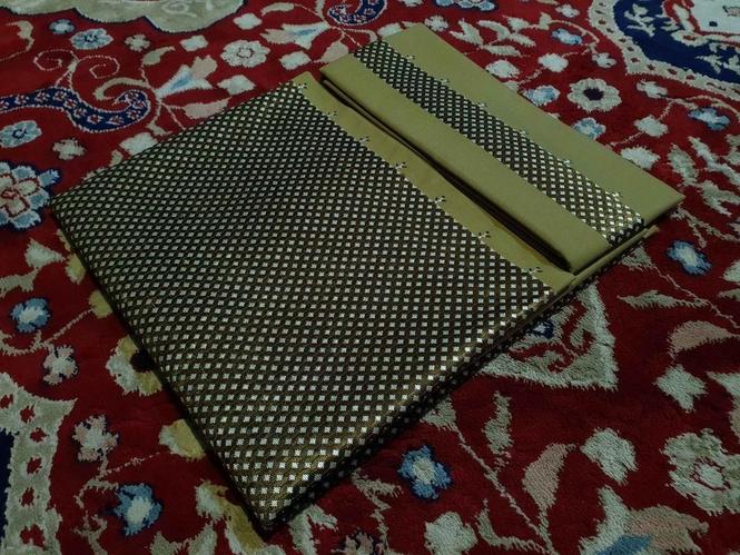 ښایسته رنک اوښایسته خامک لاسی غاړه